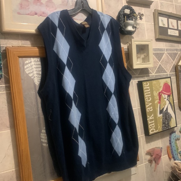 Trust vest - Picture 2 of 7